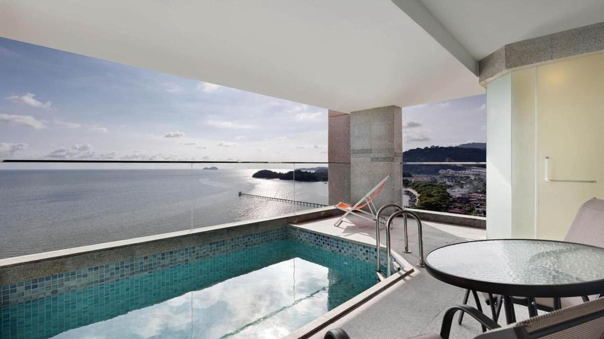 Lexis Suites Penang Bayan Lepas Exteriör bild